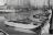 Leeuwarden omstreeks 1925. Het Vliet in de winter, met huurbootjes van Markusaal voor de wal. (Foto: Mindert Hepkema)